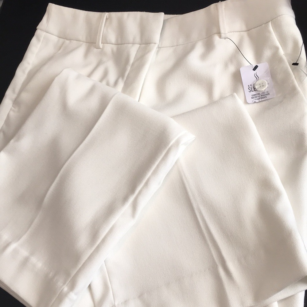 Brand New Liz Claiborne long white slacks